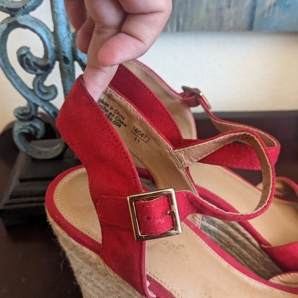 AMERICAN EAGLE Espadrille Wedge Sandals - Picture 2 of 10